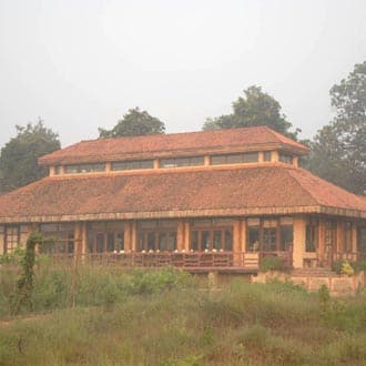 https://imgcld.yatra.com/ytimages/image/upload/t_hotel_yatra_city_desktop/v1464466583/Domestic Hotels/Hotels_Kanha/The Baagh - A Forest Retreat/HO_Gpow3n.jpg